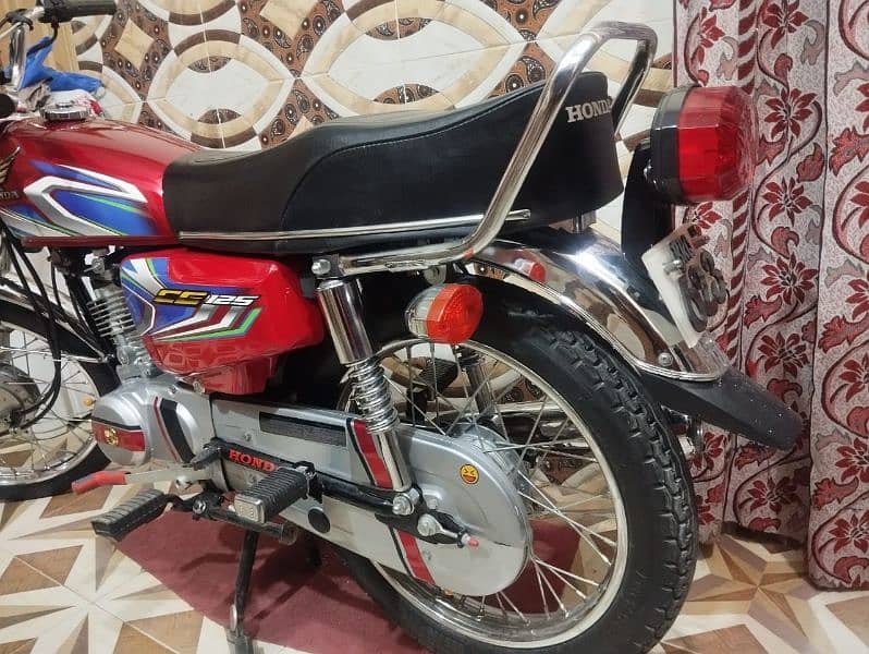 Honda 125 21 model 8