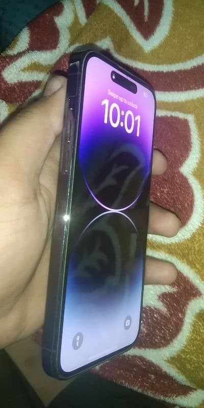 iphone 14 pro max jv 128 10/10 scratchles condition cont: 03153185960 4