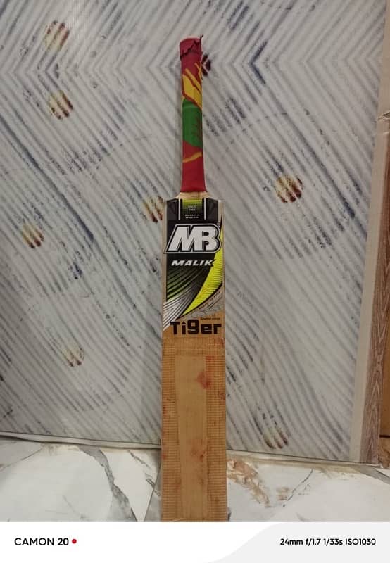 MB MALIK ORIGNAL HARD BALL BAT TIGER ADDITION 10/10 condition 1