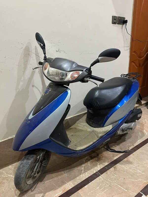 Honda Japanese Scooty 49CC 1