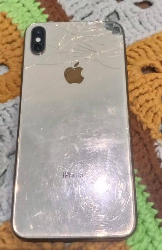 iphone xsmax 512 gb  panel and back chnge hony wali exchange possible 0