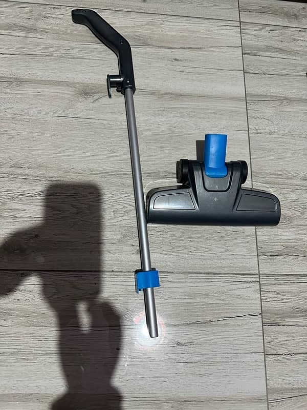 vaccuum cleaner 2