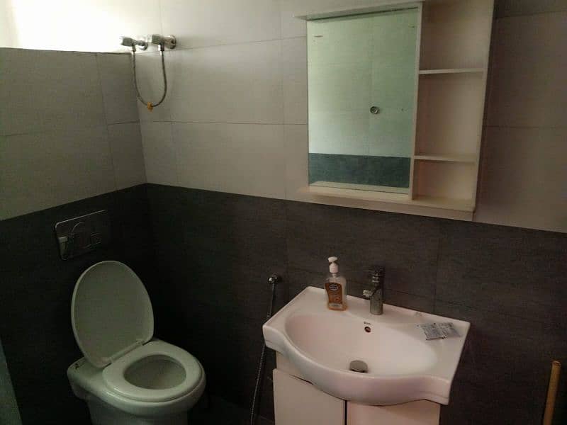 One Bedroom Furnishd Flat For Rent On Daily,Wekly,Monthly Basis In BTL 14