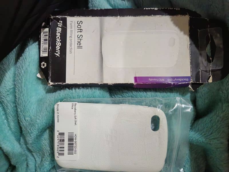 BLACKBERRY Q10 ORIGNAL COVER  BOX PACK 0