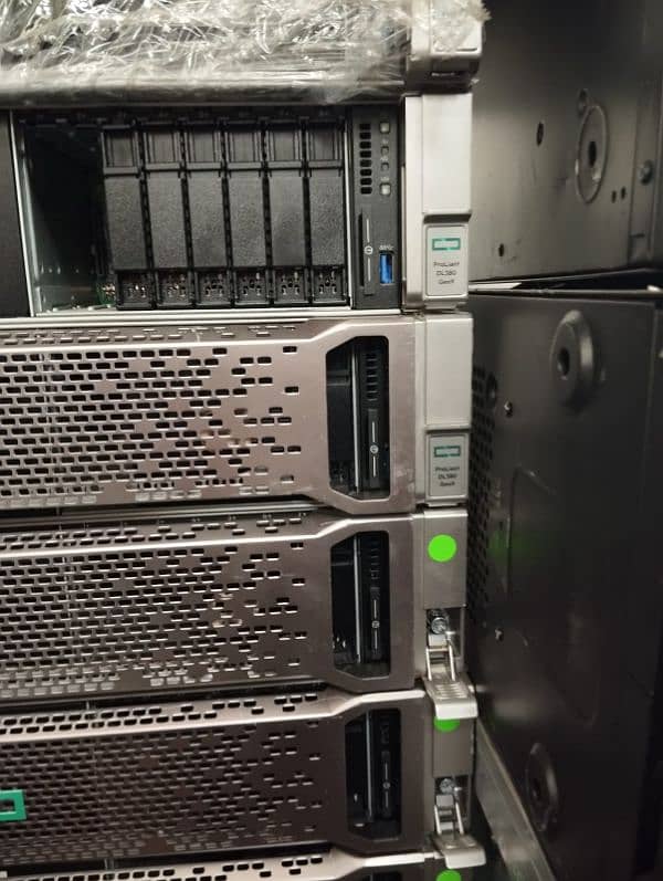 HP PROLIANT  DL 380 G9 0