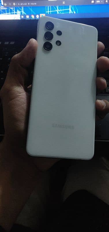 Samsung A32 white 9