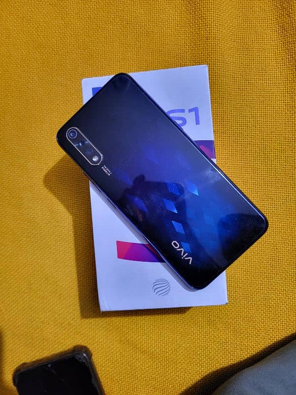 vivo S1 128GB 4GB with box for sale 2