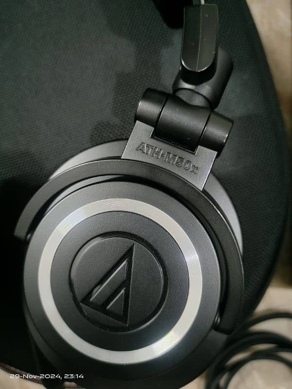 Audio Technica M50x Professional Headphone 2