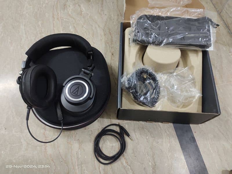 Audio Technica M50x Professional Headphone 5