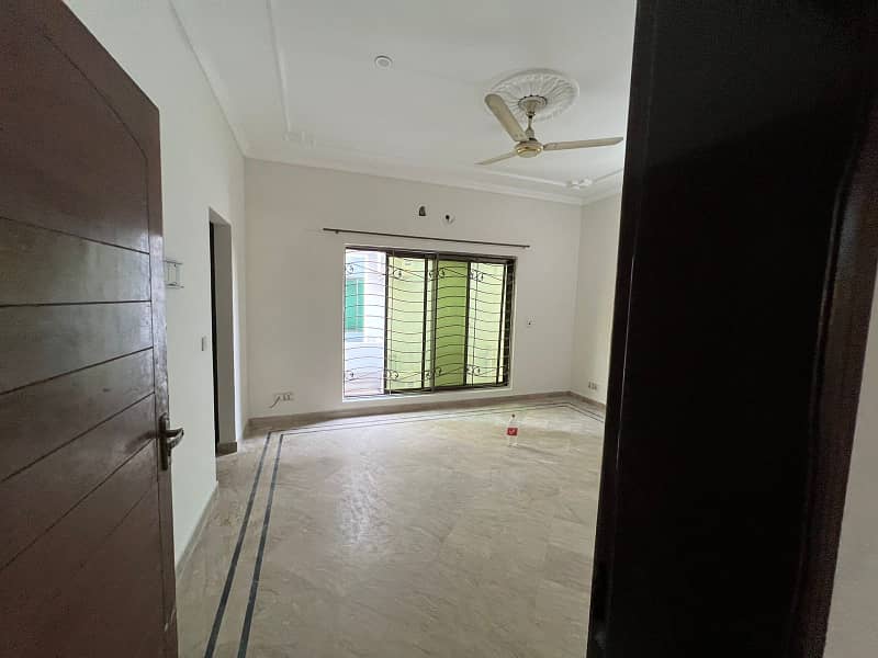 1 KANAL FIRST AND SECOND FLOOR AVAILABLE FOR RENT IN NASHEMAN IQBAL PHASE 1 NEAR TO UCP AND UMT 0