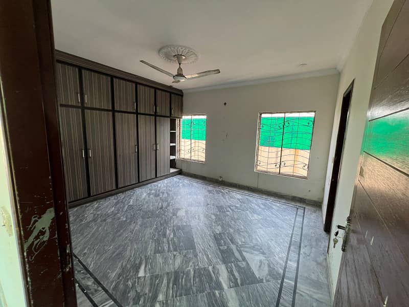 1 KANAL FIRST AND SECOND FLOOR AVAILABLE FOR RENT IN NASHEMAN IQBAL PHASE 1 NEAR TO UCP AND UMT 9