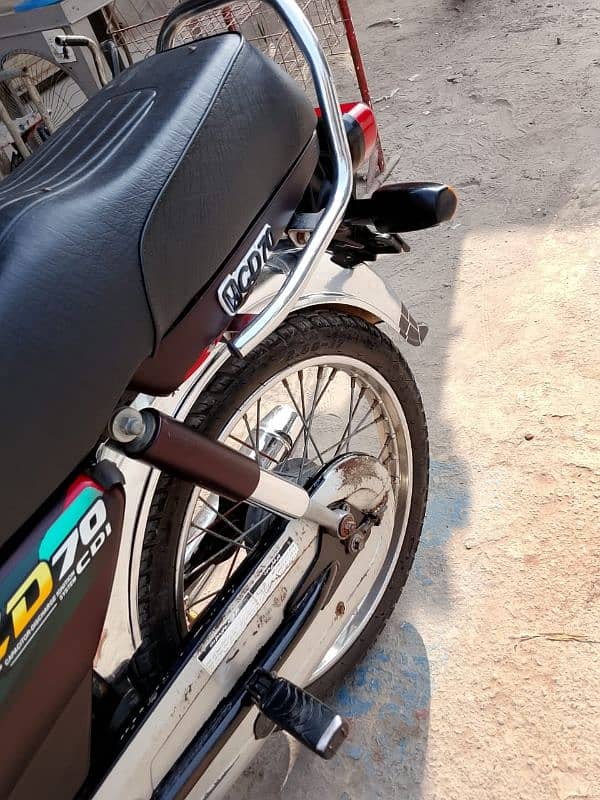 Honda CD 70cc Red 2023 condition 10/10  documents ok koi fault ni hy 1