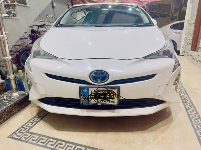 Toyota Prius Hybrid 2017 Automatic 0