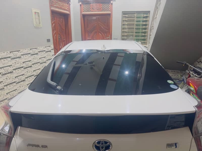 Toyota Prius Hybrid 2017 Automatic 17