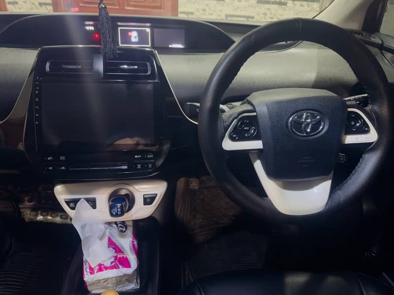 Toyota Prius Hybrid 2017 Automatic 3