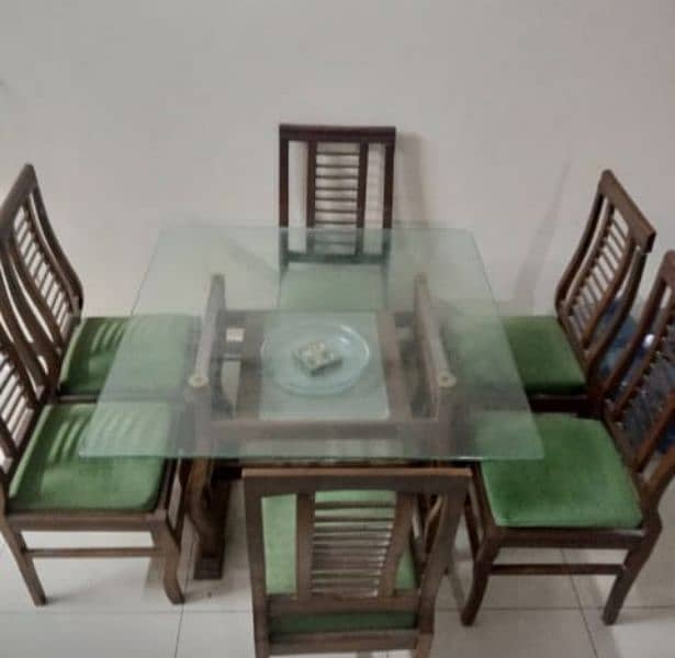 Dining Table 0