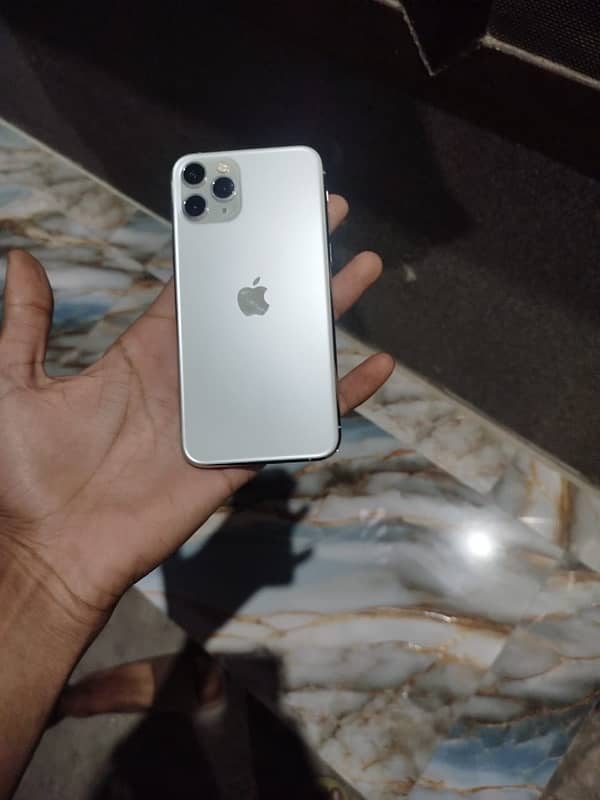 iphone 11 pro 0