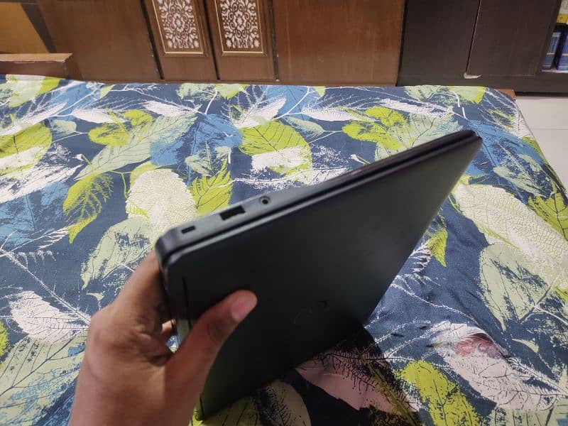 Dell laptop E7450 3