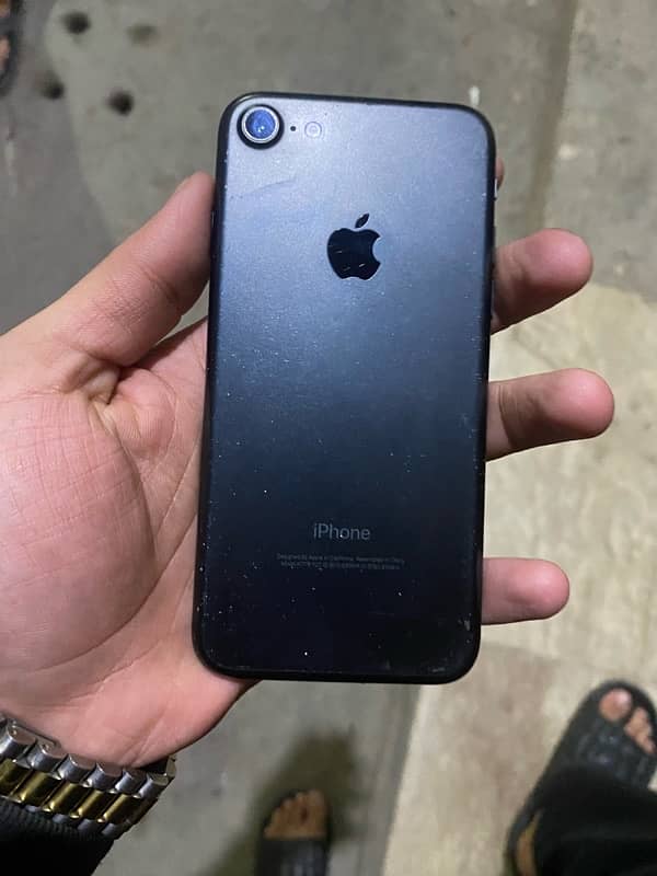 I phone7 pta Approved 128gb battery health 100% 2