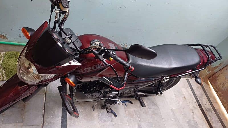 Suzuki GR 150 Full Genuine Bike 8