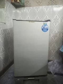 Dawlance mini fridge new condition all okay