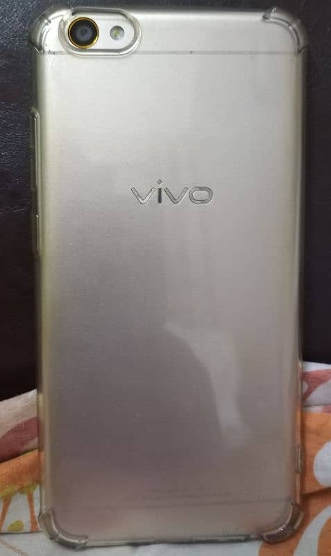 Vivo Y67. 1