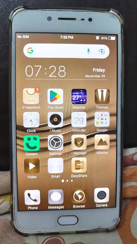 Vivo Y67. 3