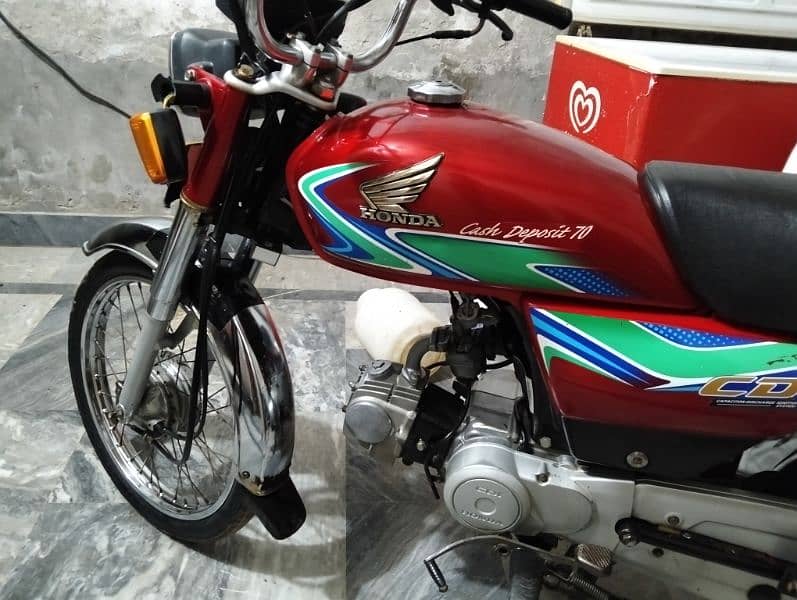 Honda cd70 red colour 6