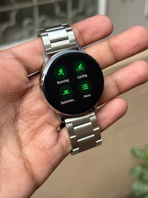 Samsusng Galaxy Watch Active 2 3