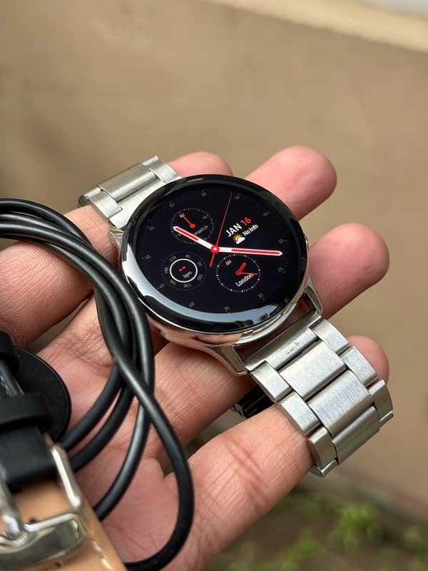 Samsusng Galaxy Watch Active 2 6