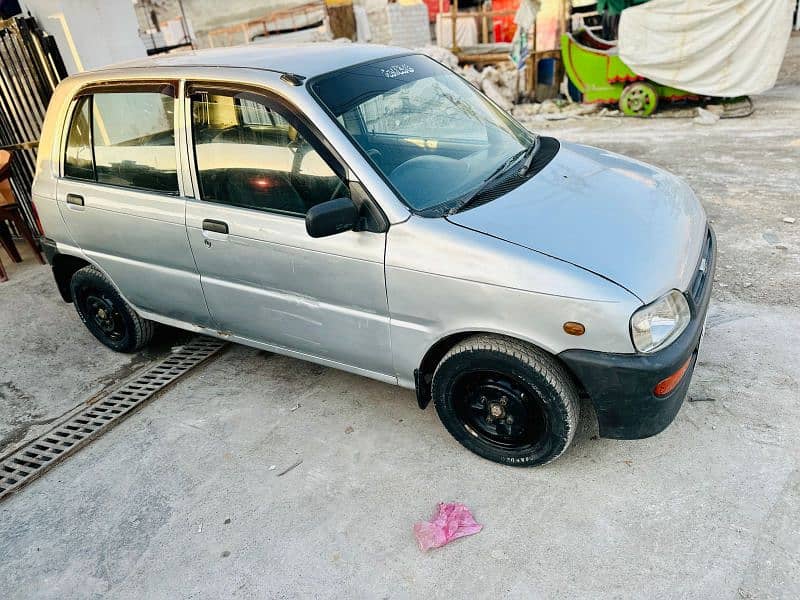 Daihatsu Cuore 2000 3