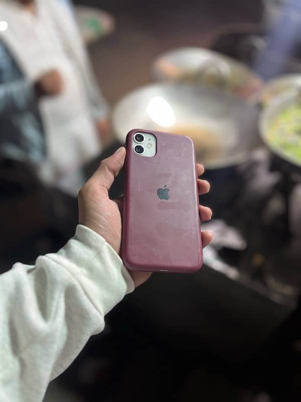 I am selling my iPhone 11 128gb non pta 2