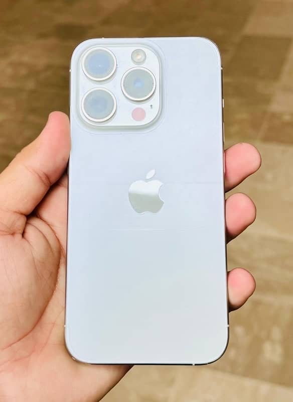 iPhone 15 pro 1