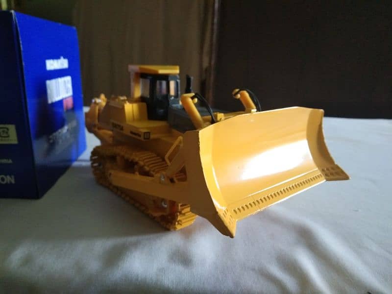 Model of komatsu Bulldozer D455A 1