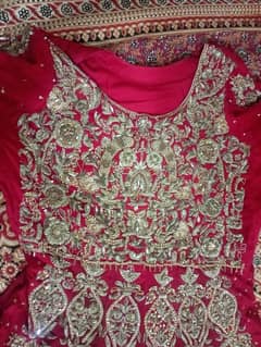 brand new maxi set red color ki nakshi the cost on Mein kam Hua Hai