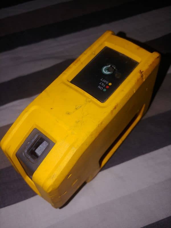 Fluke PLS3 laser level 2