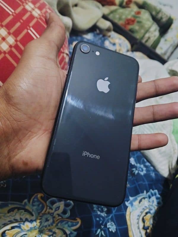 IPHONE 8 Non PTA 128 GB (GOOD CONDITION) 1