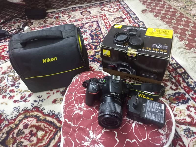 Nikon D5600 DSLR Camera - Excellent Condition 7