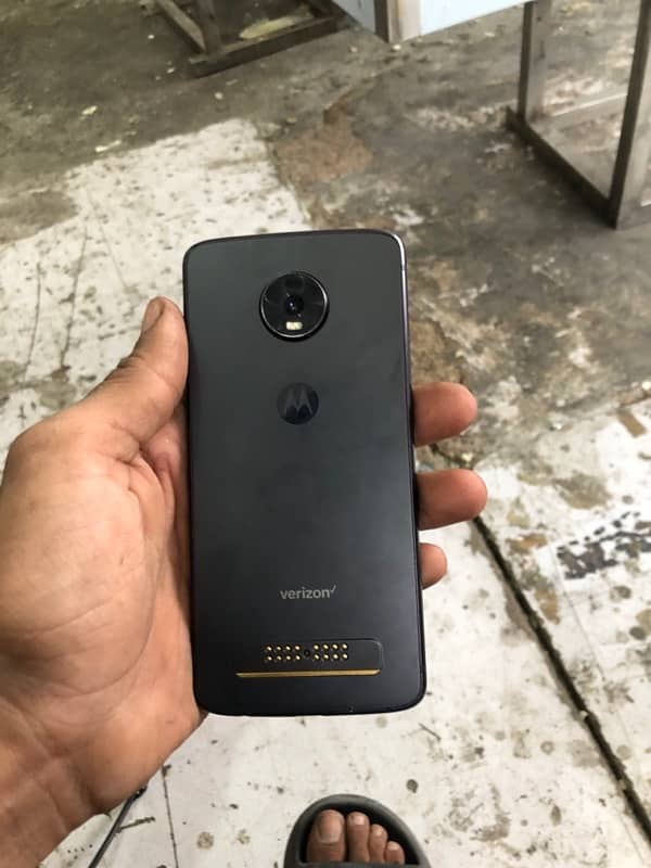 Moto z4 5