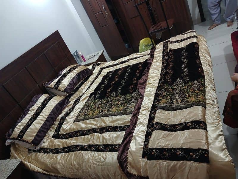 bridal bedsheet with comforter 3