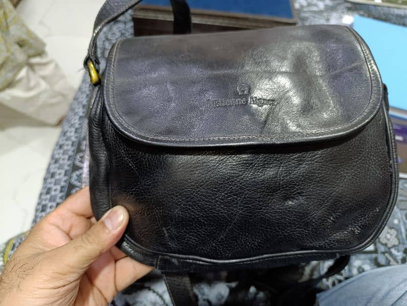 Original Aigner 100 percent Black leather bag in 7000 only 8