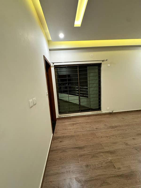 Brand New 12 Marla Flat On Ground Floor Is Available For Rent In Askari 11 Sector D At Super Hot Location 7