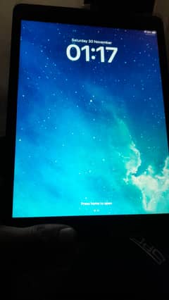 Apple ipad 8th generation mint condition 32gb