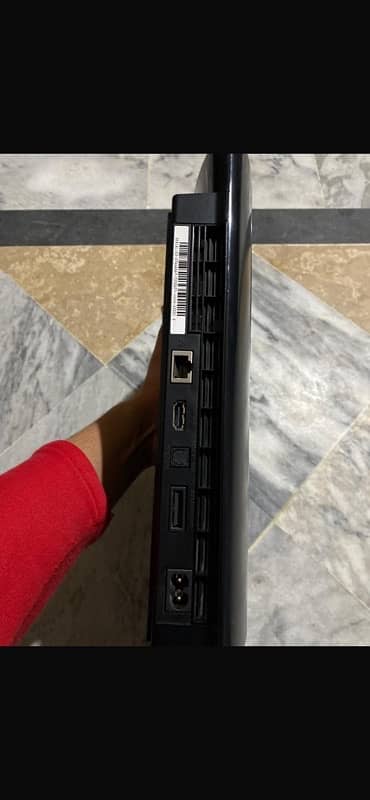 ps3 ultra slim with one original controller used like new 2