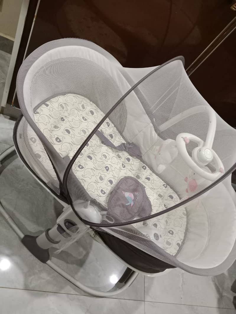 Mastela 6in1 Deluxe Multi-Functional Bassinet Grey. 0