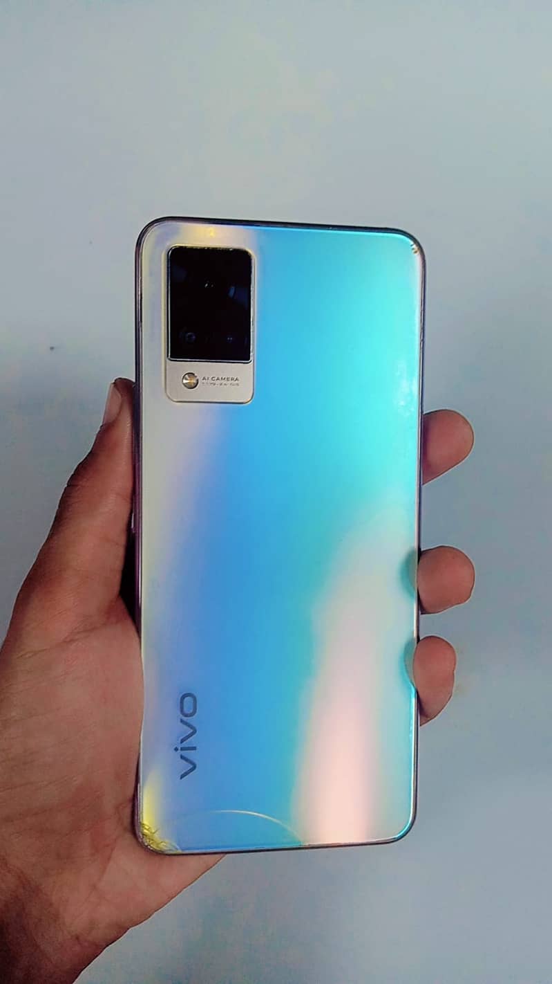 Vivo v21 8/128 , 2.3 procesor 0