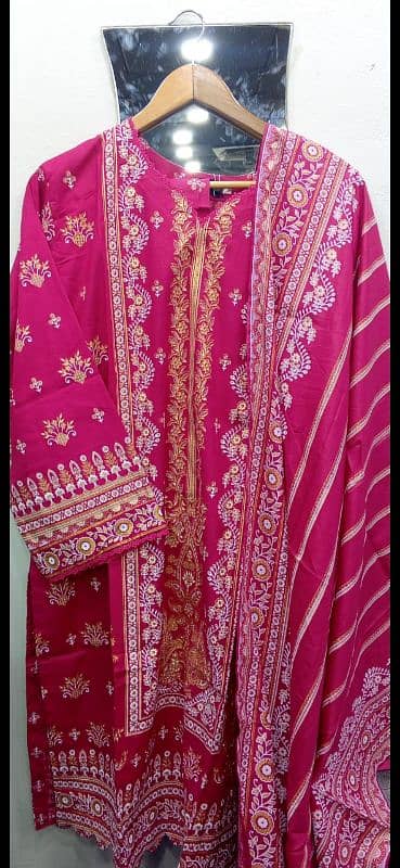 3PC PRINTED LAWN STICHED SUITS 1