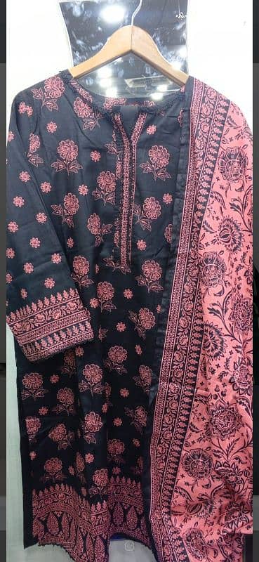 3PC PRINTED LAWN STICHED SUITS 5