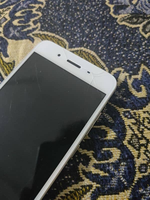 Vivo Y66 Dual Sim (Minor Glass Crack) 4