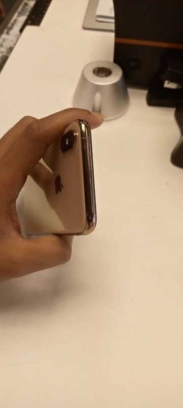 iPhone xs 64gb duel approve pta 2